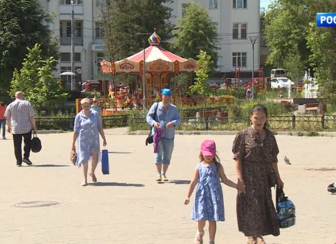 Тульская «Спецсвязь» доставила из Москвы в Геленджик уникальную Библию XVIII века