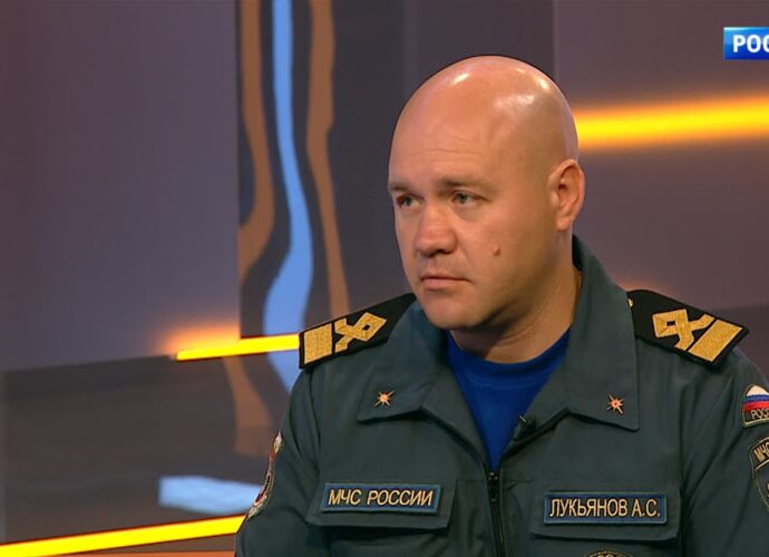 Александр Лукьянов: "Он плавать у меня умеет. Вчера же вернулся"