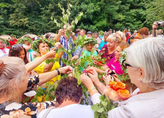 Сегодня Иван Купала. Зачем наши предки в этот день искали цветок папоротника