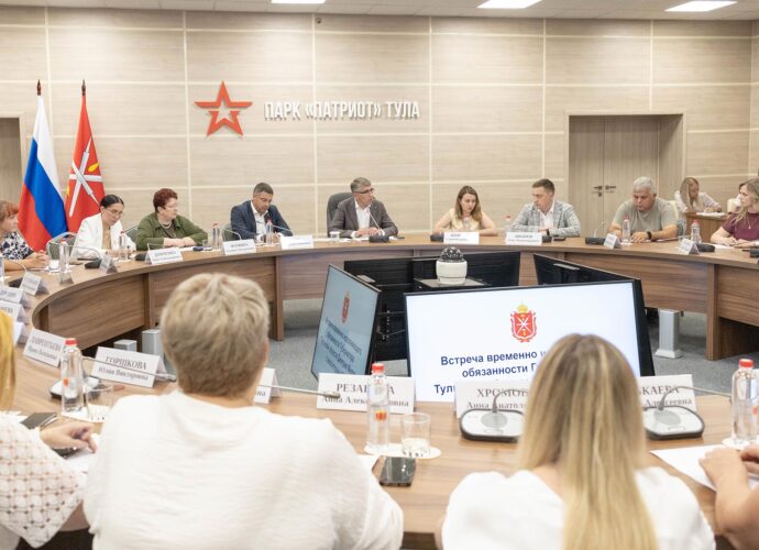 Дмитрий Миляев встретился с волонтёрами, которые работают в зоне СВО