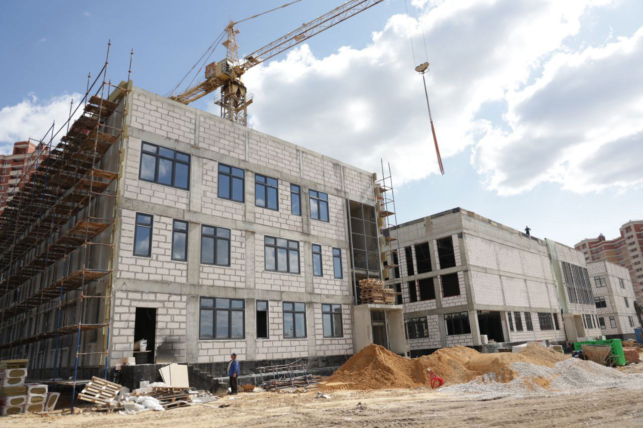 Новая школа в "Юго-Восточном" примет 1100 учеников в следующем году