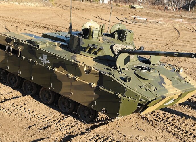Десантники получили к празднику новую партию боевых машин БМД-4М