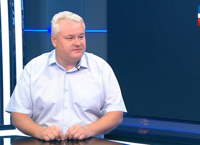 За кружок по рисованию тоже все голосовали: главный педиатр назвал оптимальное количество секций для школьников