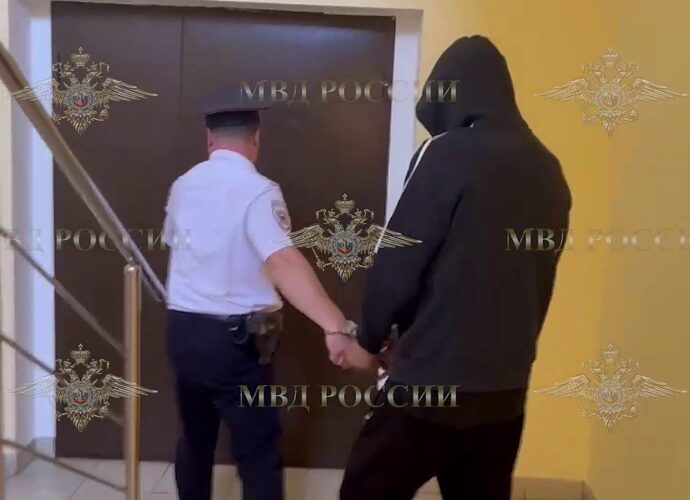Алексинские полицейские задержали уроженца Дагестана, избившего таксиста