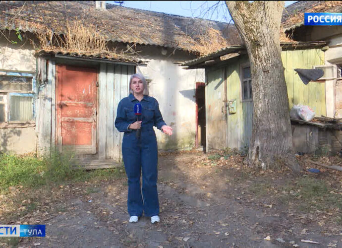 «Того и гляди завалится. Как и всё здесь»: Как туляки 6 лет живут в аварийном доме