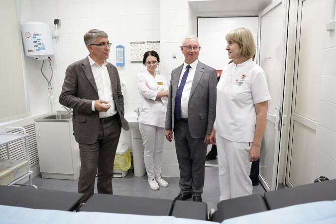 В самую крупную больницу Тулы передали 7 автомобилей
