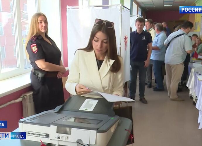 «Хочу, чтобы Тульская область процветала». В регионе проходят выборы