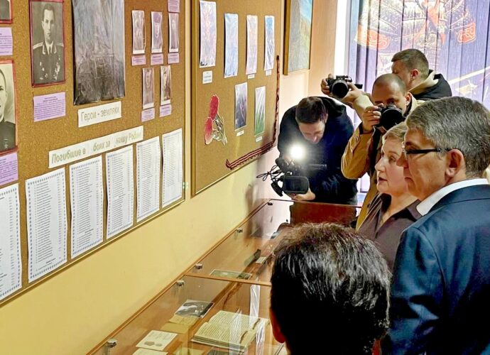 Дмитрий Миляев побывал в Михайловской школе и посетил ФАП