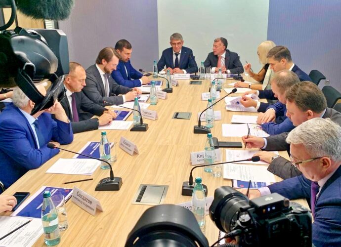 В Узловой прошло выездное заседание Комитета Госдумы по экономической политике
