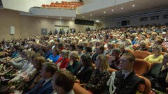 Дмитрий Миляев наградил отличившихся педагогов Тульской области