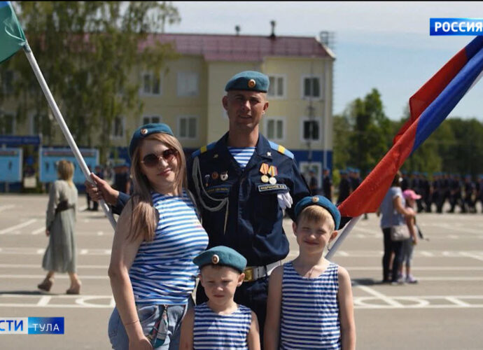 "Первое место в жизни занимает семья": День отца в семьях тульских героев