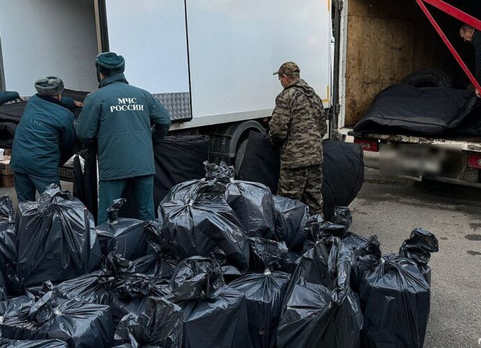 Киреевские и узловские спасатели направили гуманитарный груз на СВО