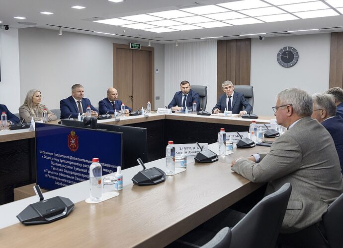На тульских предприятиях введут единый стандарт поддержки работников с семьями