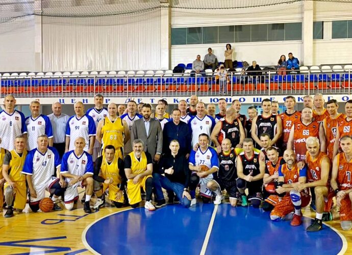 Тульские ветераны баскетбола выиграли первый тур первенства ЦФО