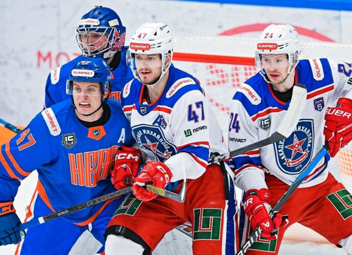 АКМ на выезде проиграли «СКА-Неве»