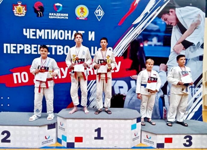 Тульские борцы завоевали 22 медали на чемпионате и первенстве ЦФО по джиу-джитсу