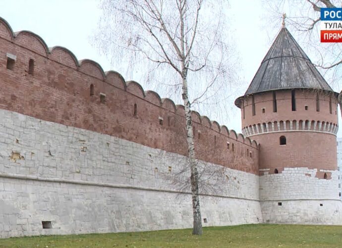 Реставраторы укрепили стены Тульского кремля
