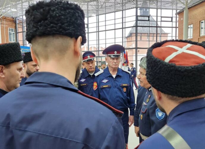 Казаки в атриуме Тульского кремля