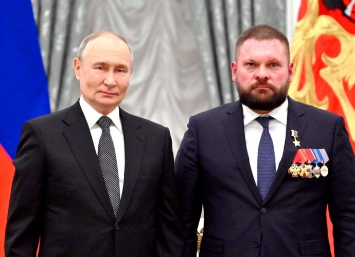 Евгений Поддубный стал первым журналистом – Героем России