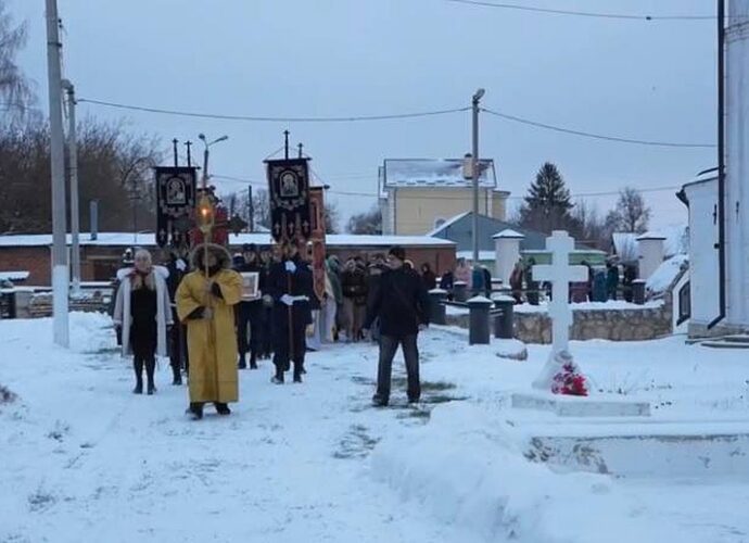 В Алексин доставили частицу Честного и Животворящего Креста Господня
