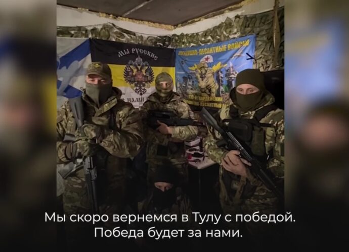 В преддверии праздников Тульская область передала бойцам автобусы и автомобили
