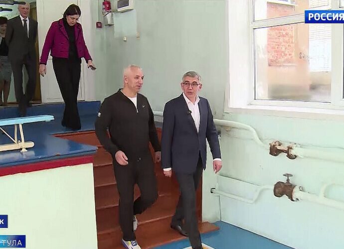 «Мы мёрзли здесь как цуцики». Дмитрий Миляев вспомнил школьные годы