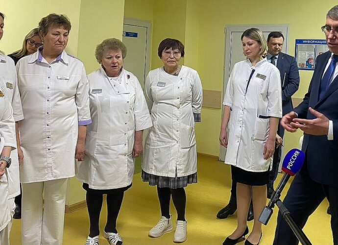 Дмитрий Миляев поздравил работников здравоохранения