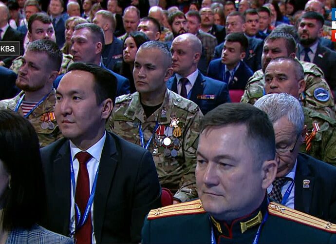 На съезде партии «Единая Россия» Владимир Путин предложил расширить проект «Время героев»