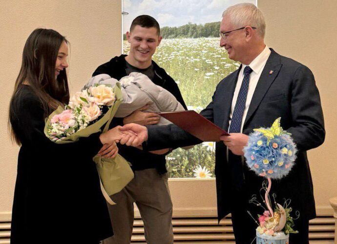 В Тульском роддоме выписали первого малыша, родившегося в 2025 году