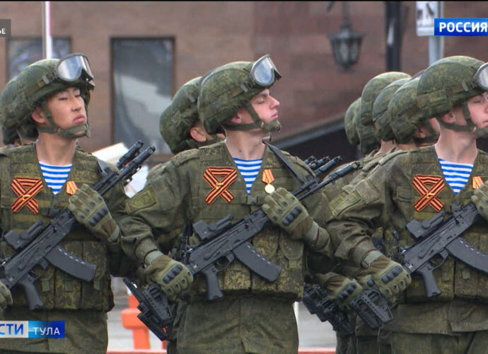 30 апреля губернатор Дмитрий Миляев провёл третье заседание оргкомитета по подготовке к празднованию 9 Мая.