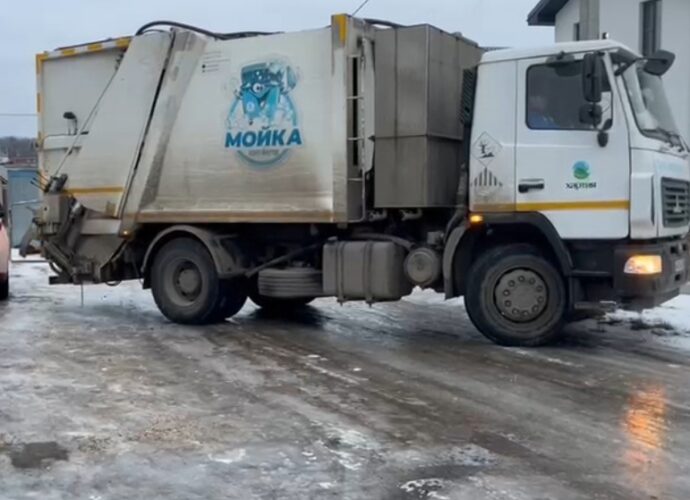 "Двигаться невозможно": ДТП из-за гололеда в Малевке