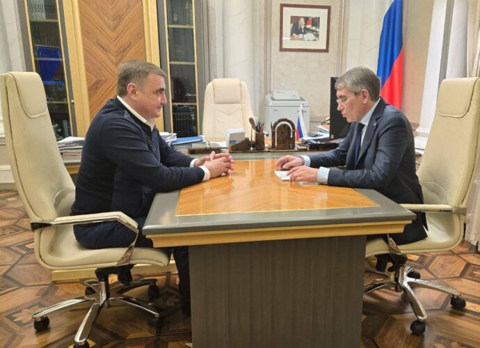 Губернатор Дмитрий Миляев встретился с Алексеем Дюминым