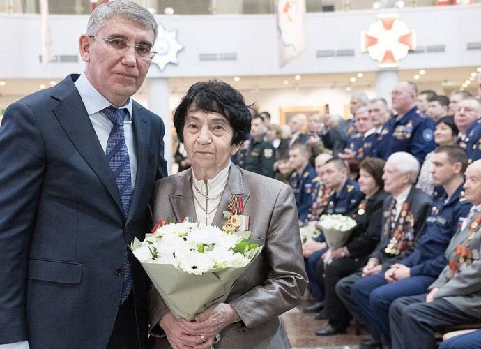 Дмитрий Миляев вручил ветеранам медали «80 лет Победы в Великой Отечественной войне»