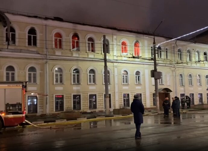 Пожар локализован: Дмитрий Миляев держит на личном контроле ликвидацию огня