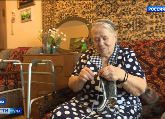 Когда внимание бесценно: пенсионеры получают подарки от губернатора