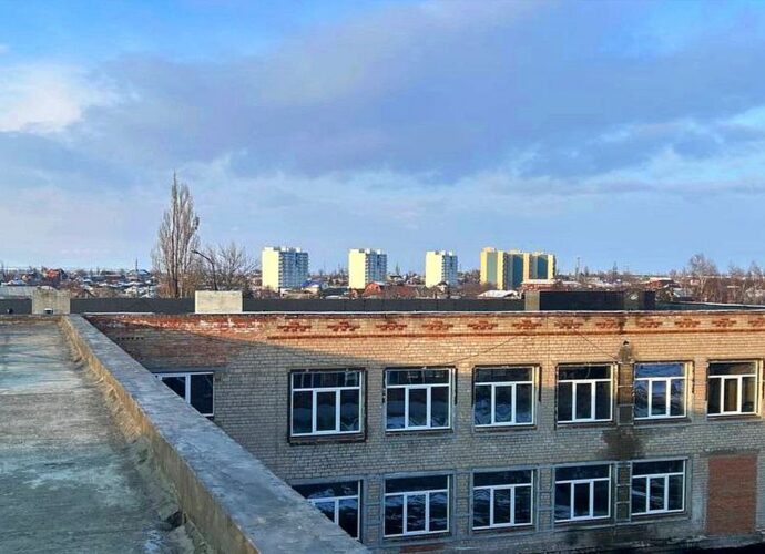 тульские строители восстанавливают школу в Мариуполе