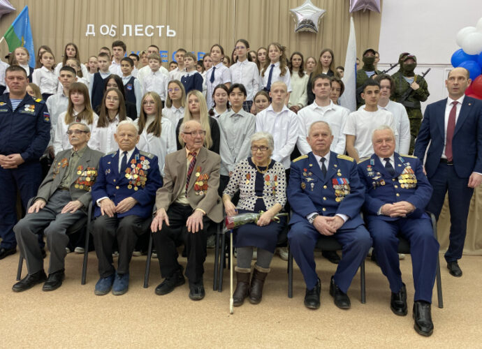 В Туле ветеранам Великой Отечественной войны вручили юбилейные медали