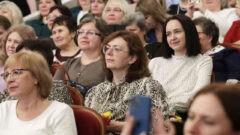 Дмитрий Миляев поздравил женщин с наступающим днём 8 Марта