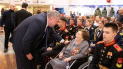 Фронтовикам вручены знаки Почетного гражданина города-героя Тулы Фронтовикам вручены знаки Почетного гражданина города-героя Тулы