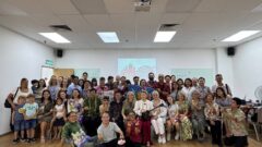 Тулячка спела песню «Дай балалайку» с участниками вечера русской культуры в Малайзии