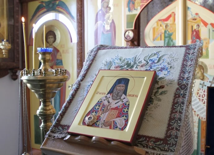 В храме детской областной больницы появилась икона Нектария Эгинского