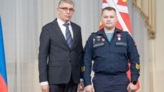 Дмитрий Миляев вручил награды тулякам, приближающим Победу