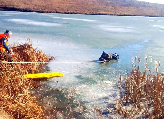 В Ефремовском районе рыболов провалился под лёд
