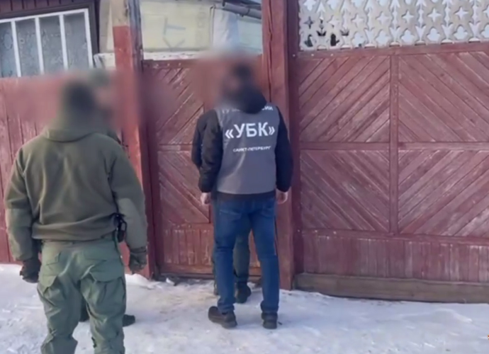 Братья из Тульской области подозреваются в пособничестве украинским мошенникам