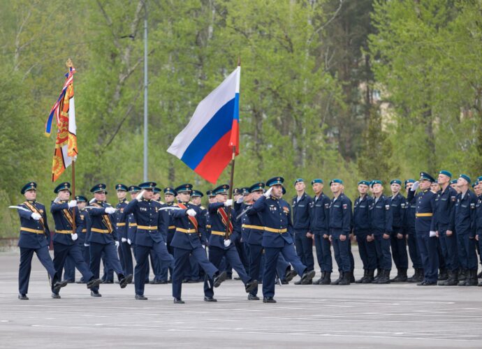 Губернатор Дмитрий Миляев поблагодарил бойцов 106-й десантной дивизии