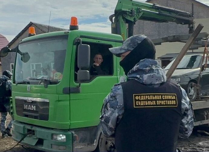 В поселке Плеханово приставы и полицейские провели рейд по должникам