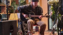 Тульская инди-рок группа Mazzltof впервые выступила с акустическим концертом