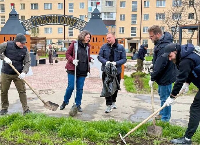 Туляки провели субботник в Мариуполе