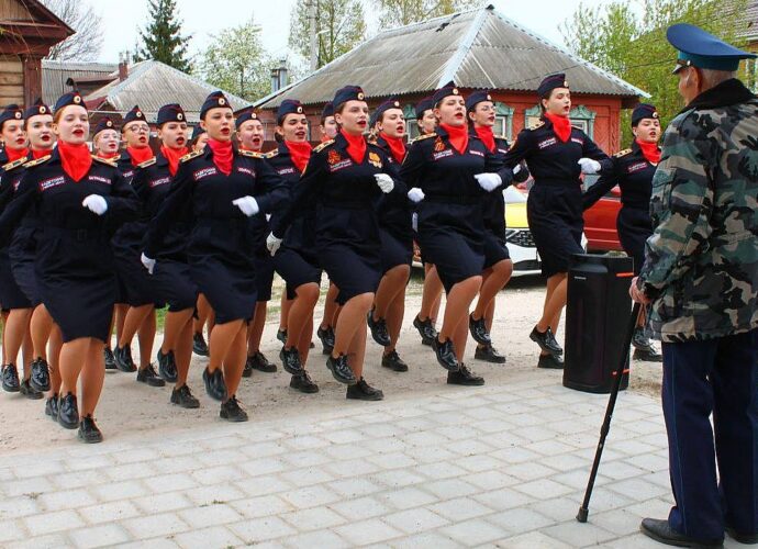 В Туле стартовала акция «Парад у дома ветерана»