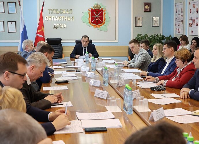 Депутаты Тульской облдумы задали вопросы Михаилу Пантелееву
